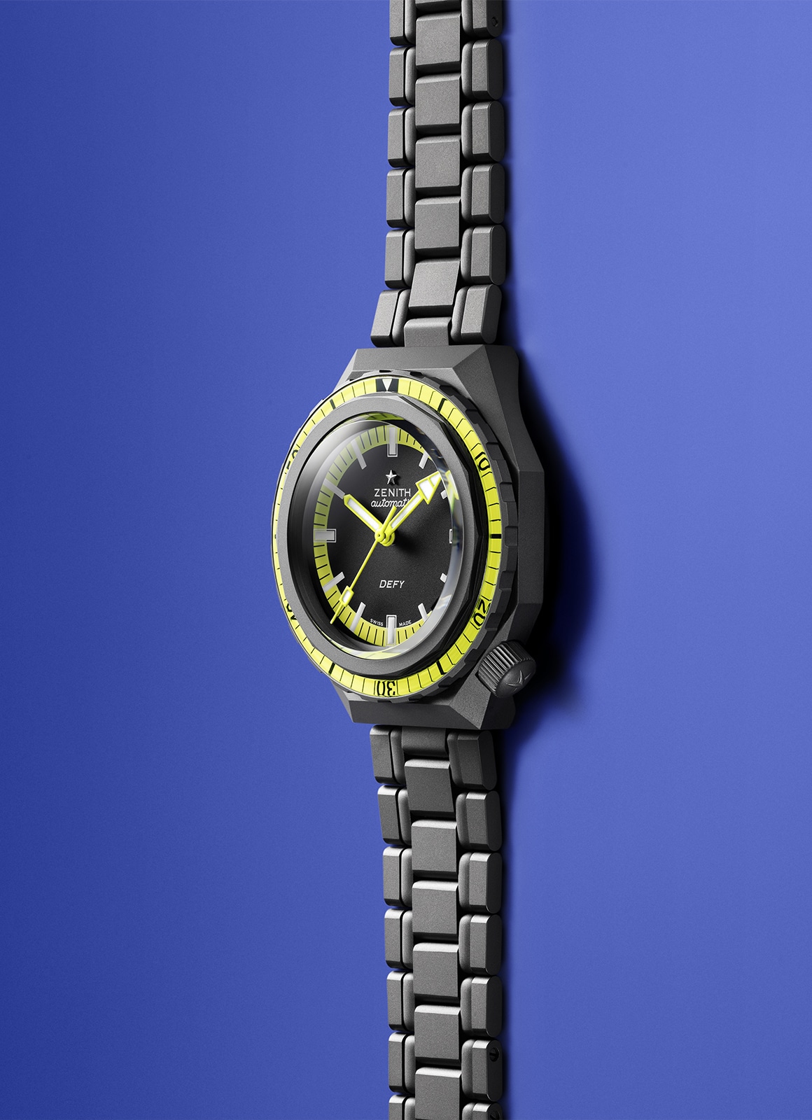 ZENITH デファイ リバイバル ダイバー シャドウ - 37.00mm